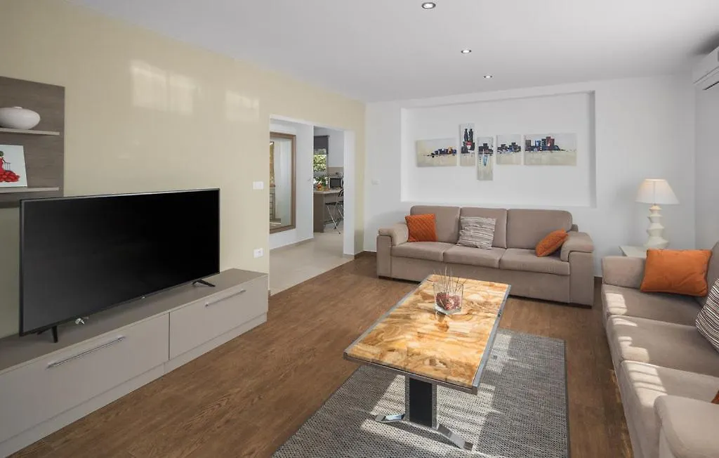Kaštelir Villa Viktoria Poll&Garden View קרואטיה